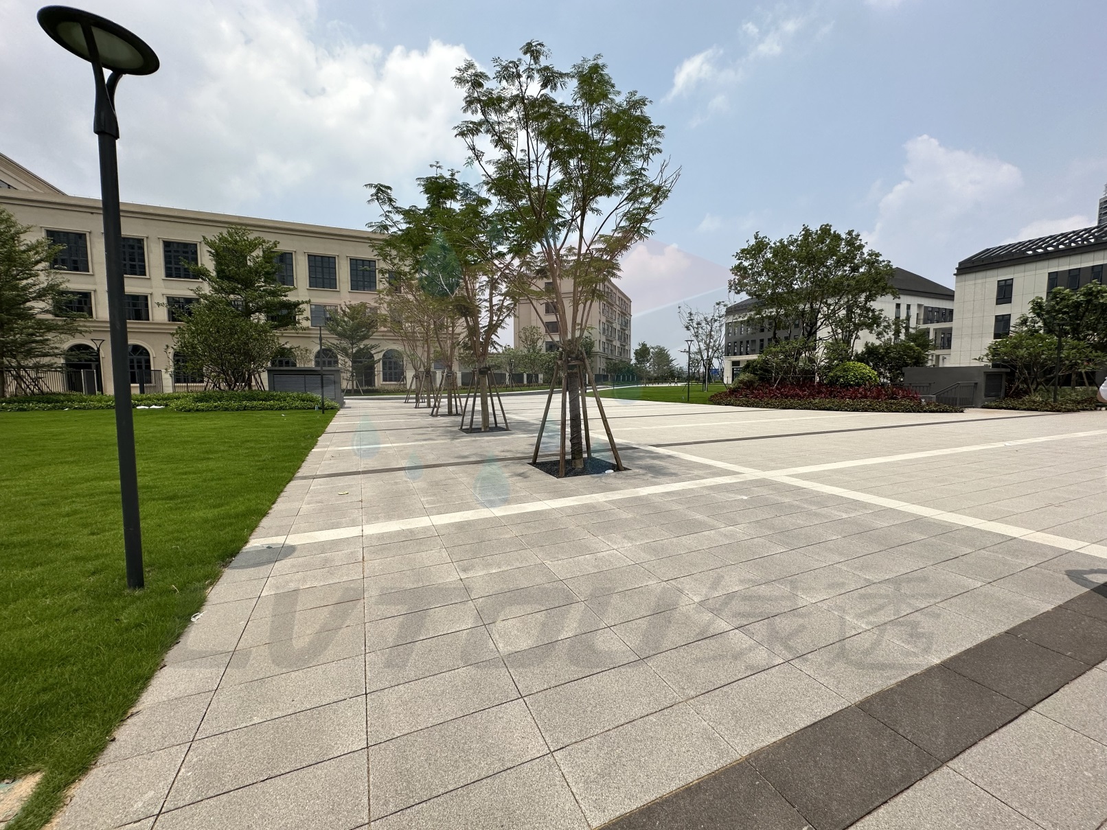 透水磚生產(chǎn)廠家助力防內(nèi)澇提升城市品質(zhì)